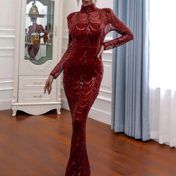 Dress - Picture 1 of 6